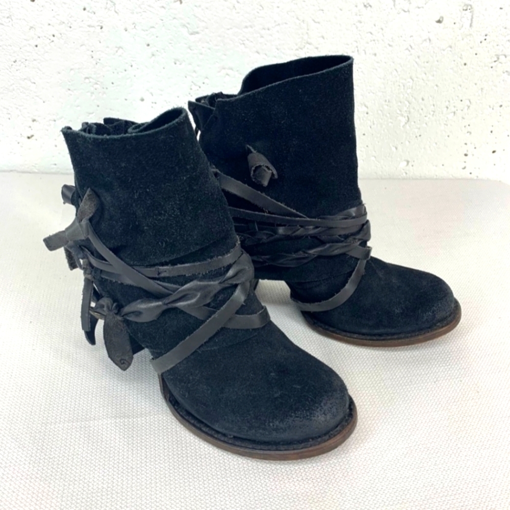 Freebird boots by steven